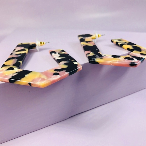 🆑 Large Flat Angled Hoops in Pink, Yellow & Black - Picture 6 of 6